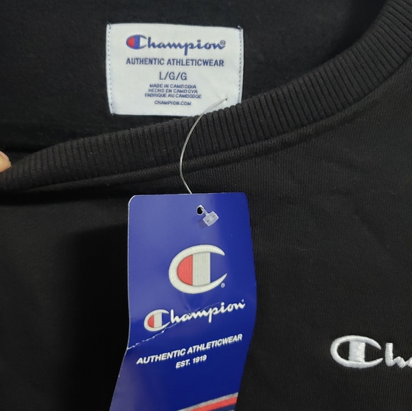 CHAMPION Black Sweatshirt with Pocket - Picture 6 of 8